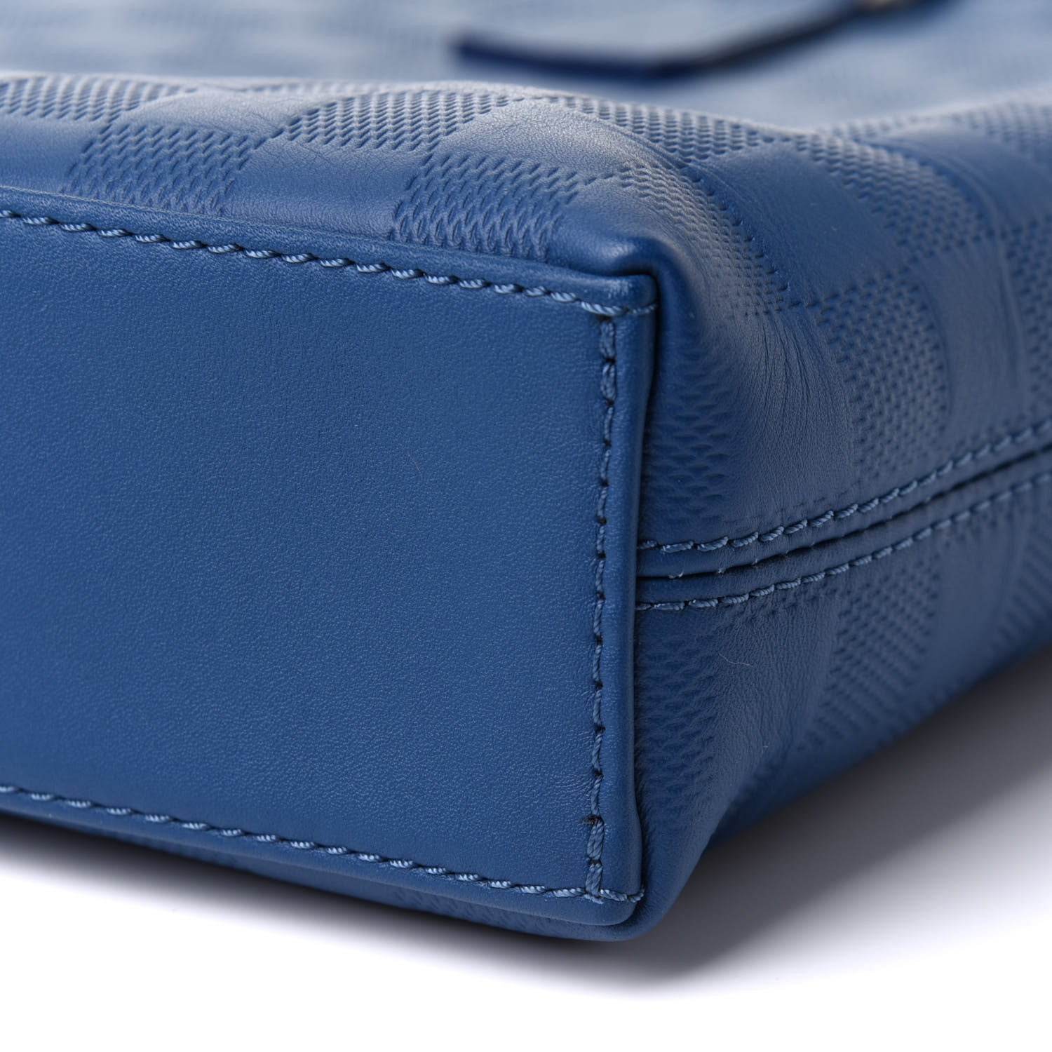 Louis Vuitton Damier Infini Porte-Documents Jour Neptune 10 of 10