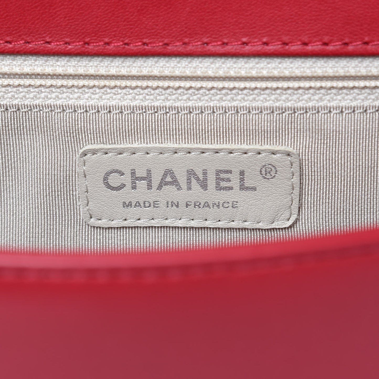 Lambskin Perforated New Medium Boy Flap Red
