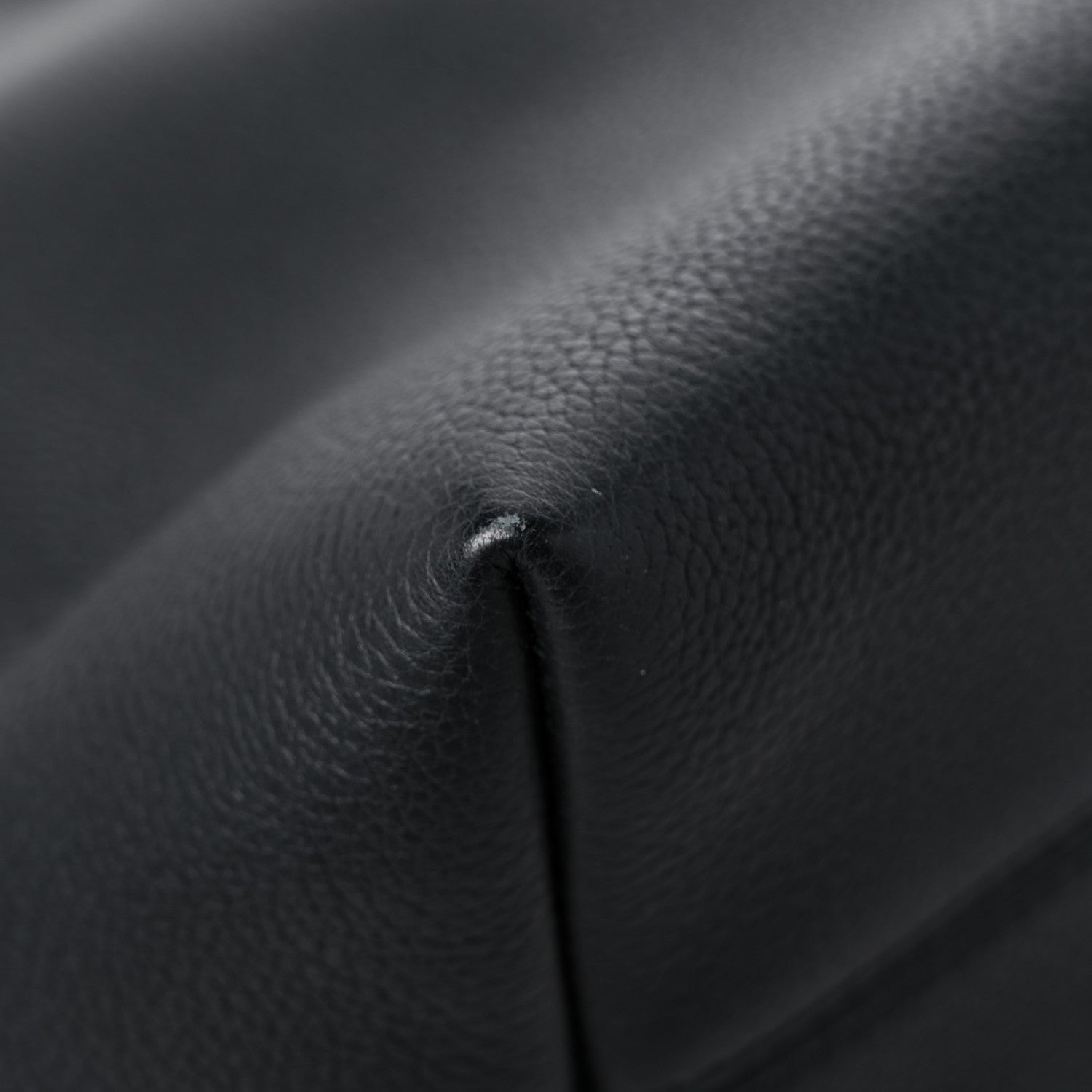 Louis Vuitton Calfskin Lockme Bucket MM Black 9 of 12