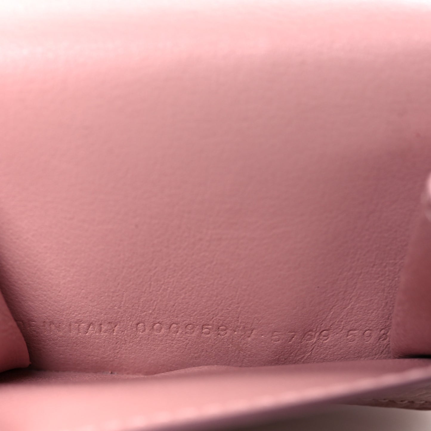 Grained Calfskin Logo Everyday Mini Wallet Pink