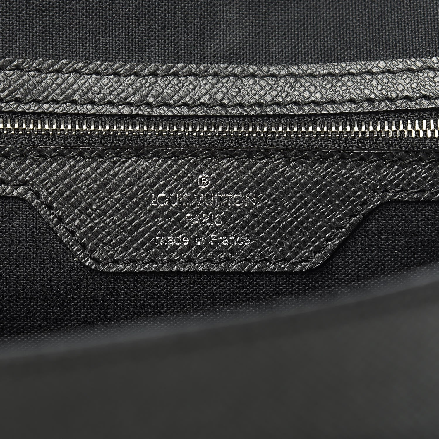 Louis Vuitton Taiga Alexei Messenger Ardoise 6 of 11