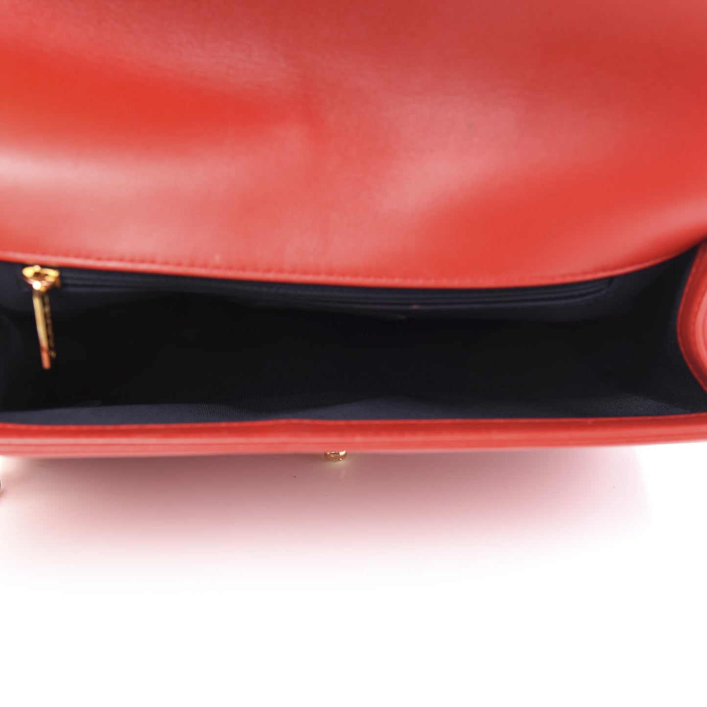 Lambskin Embossed New Medium Boy Cube Flap Red