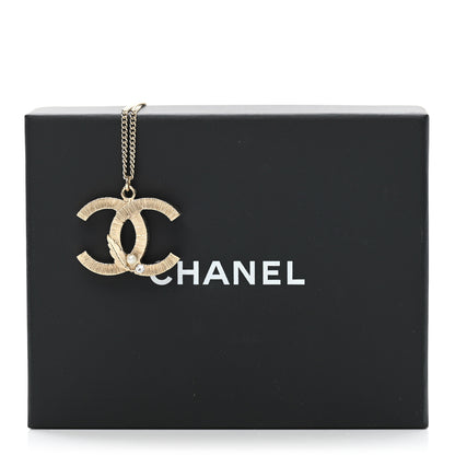 Chanel Pearl Crystal Leaf CC Necklace Gold 7 of 7