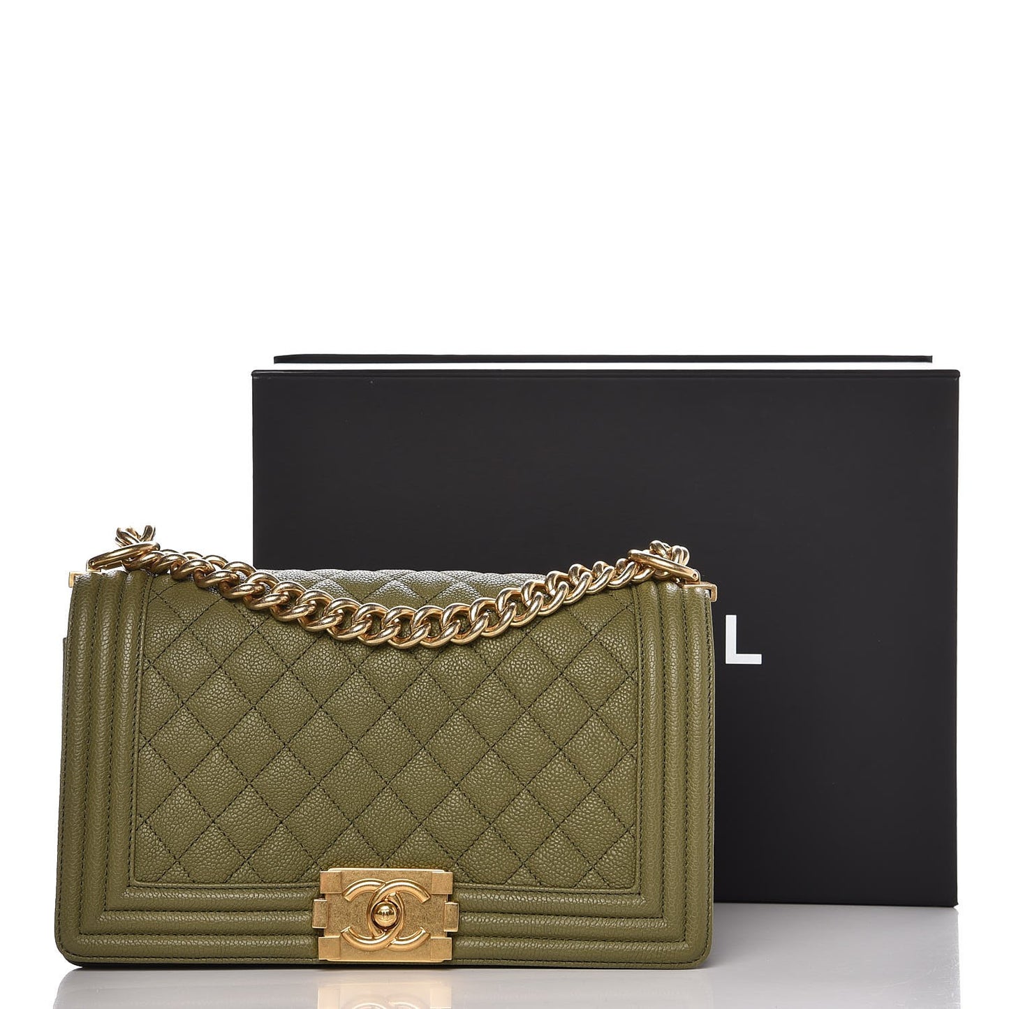 Caviar Quilted Medium Boy Flap Green