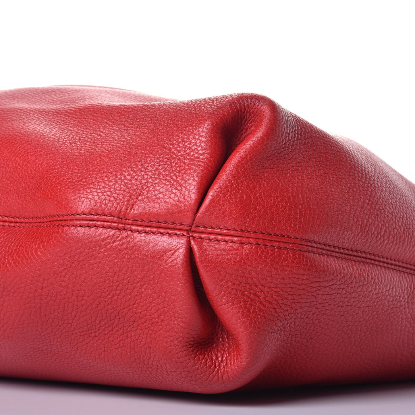 Pebbled Calfskin Large Soho Hobo Red