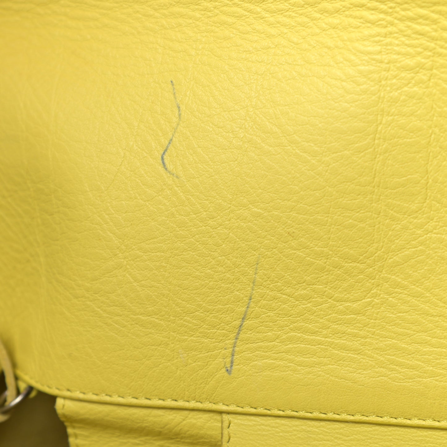 Calfskin Papier Sight Clutch Jaune Poussin