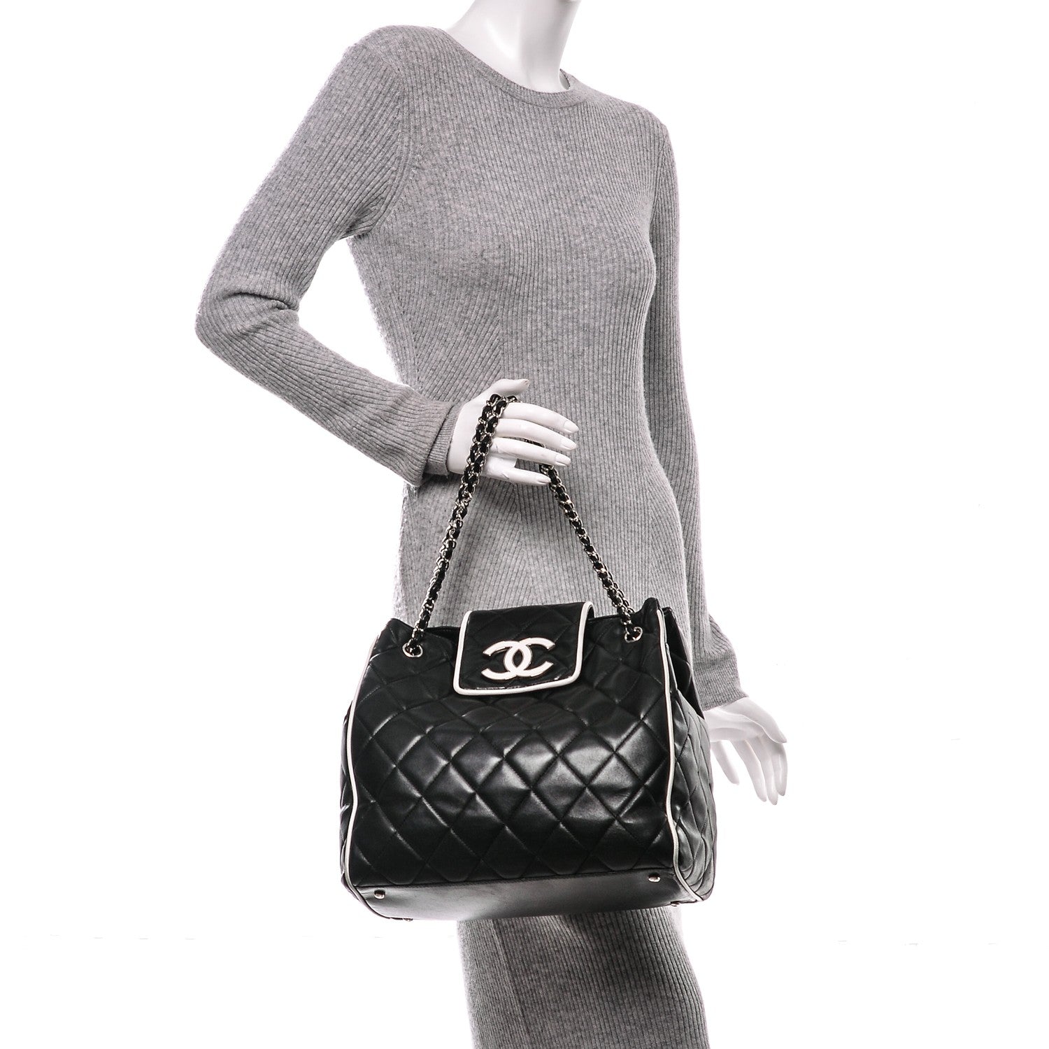 Chanel Lambskin Quilted CC Shopping Tote Black 3 of 7