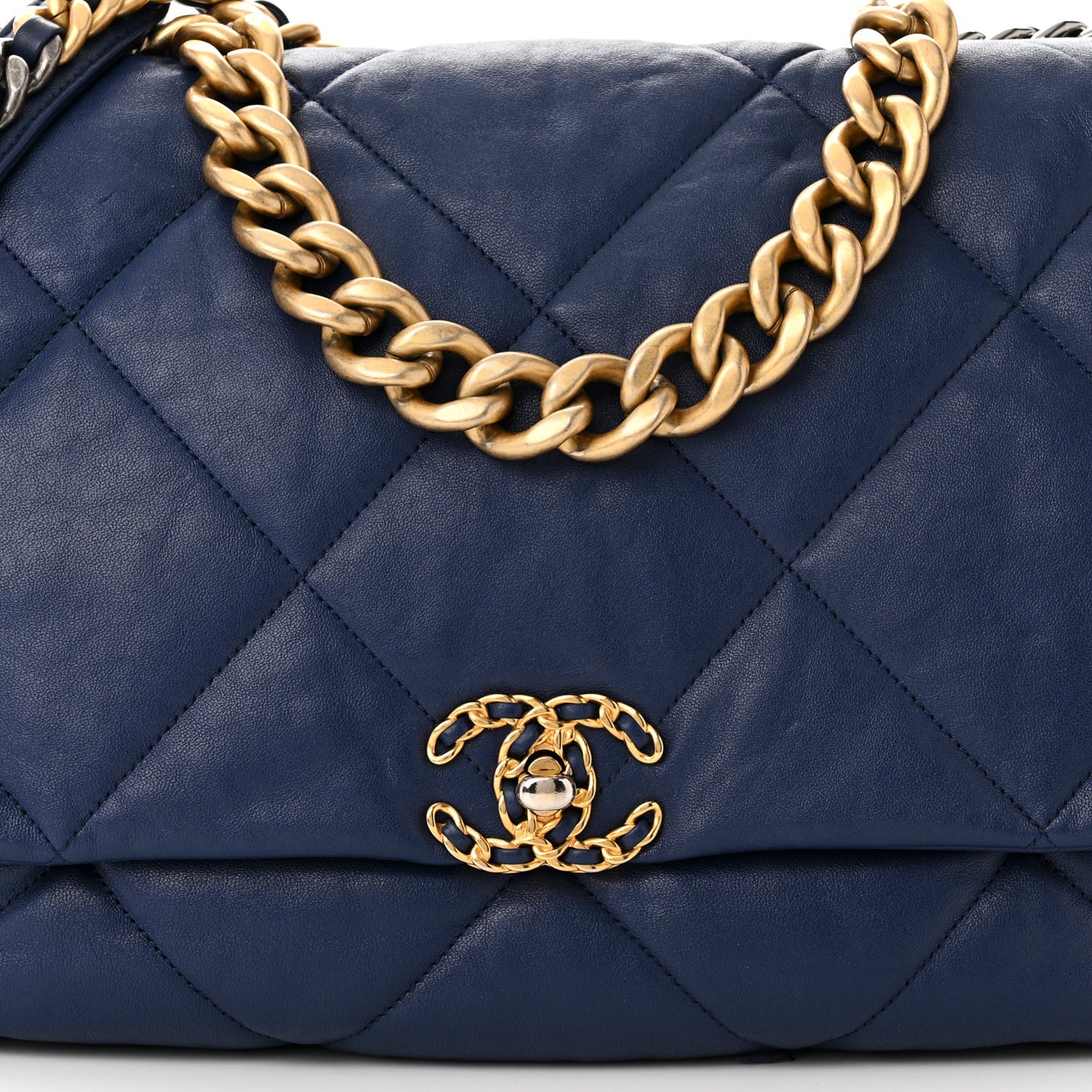 Goatskin Quilted Maxi Chanel 19 Flap Blue
