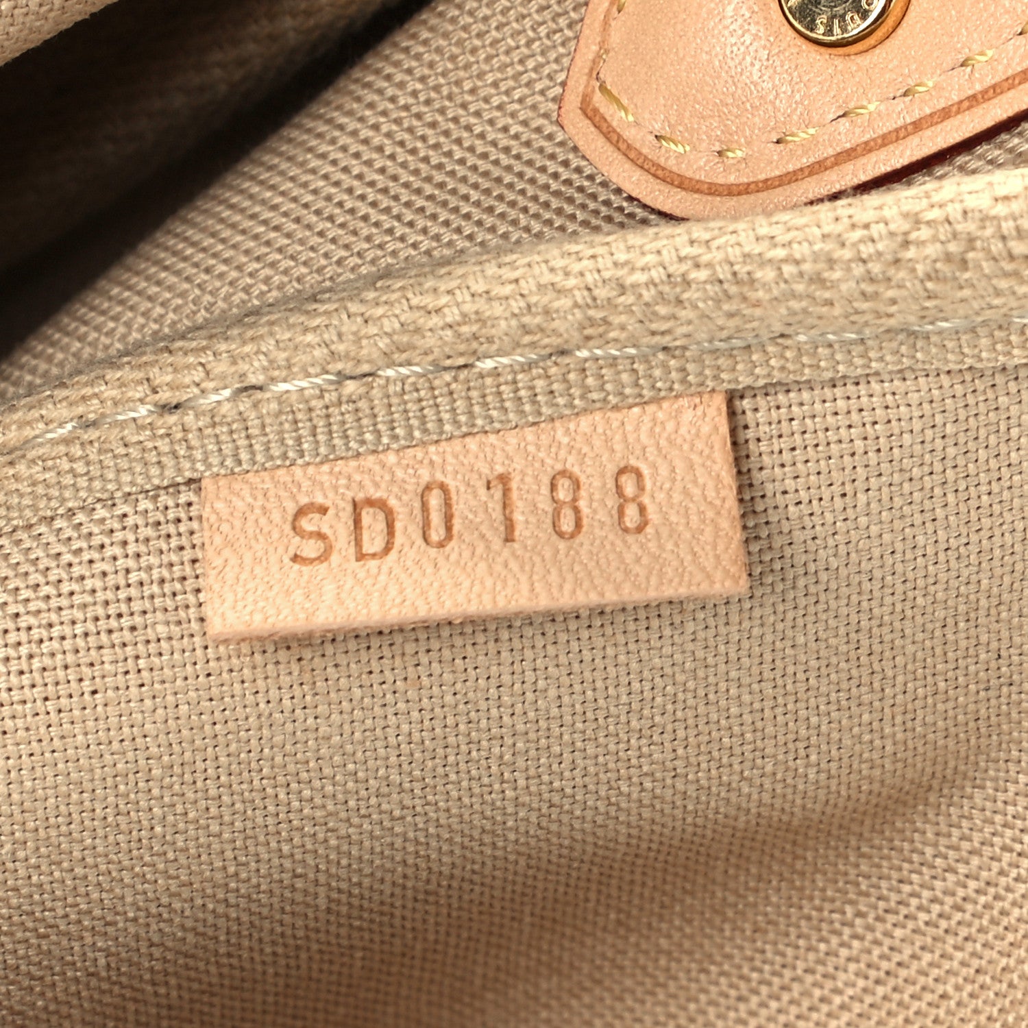 Louis Vuitton Damier Azur Favorite MM 8 of 11