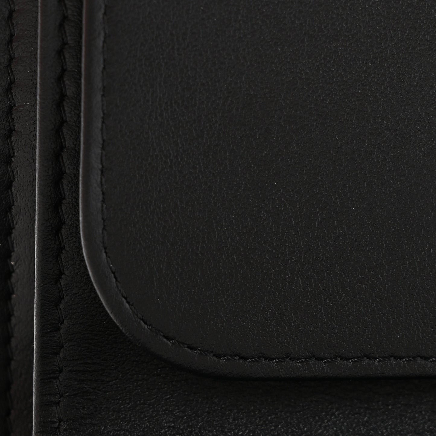 Caviar Timeless Passport Holder Black
