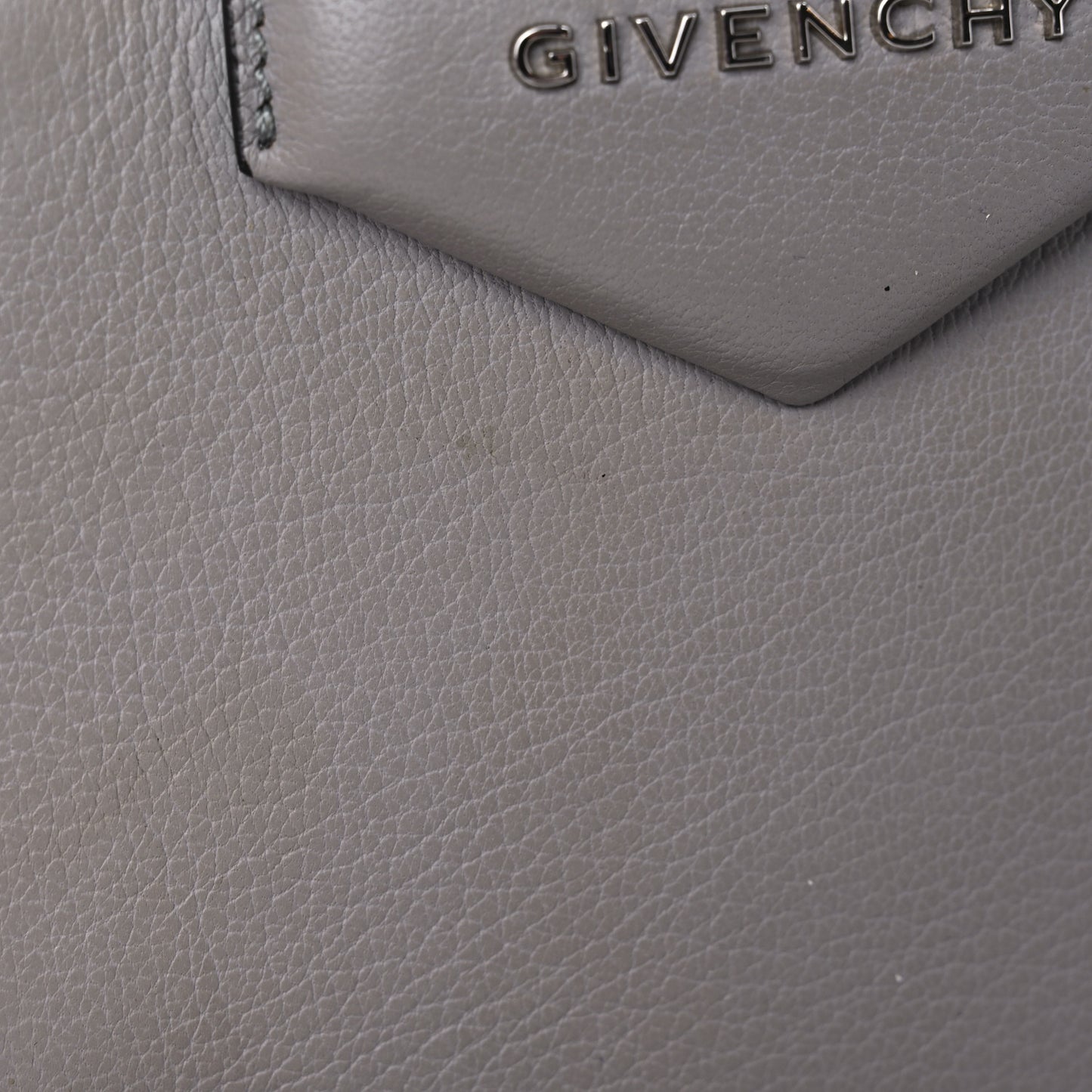 Sugar Goatskin Nano Antigona Pearl Grey
