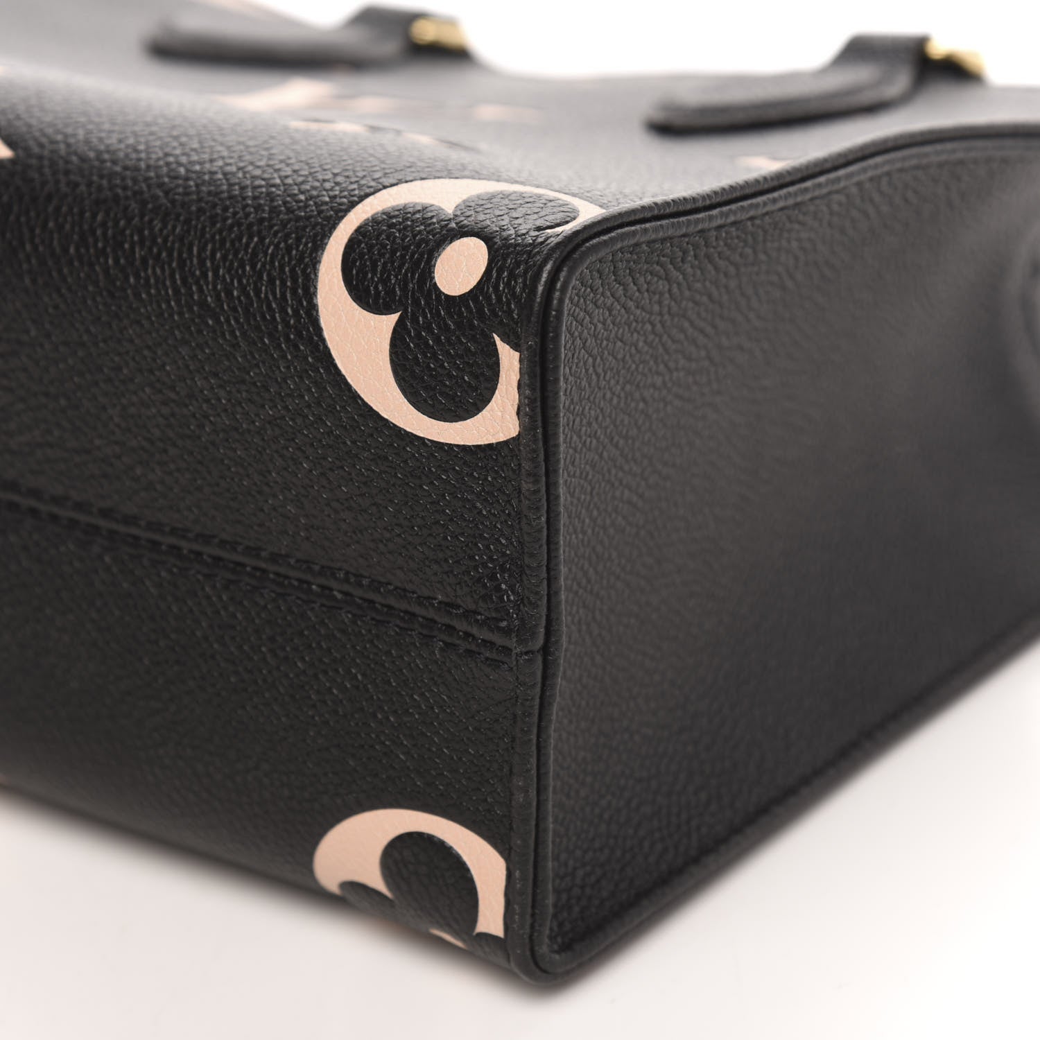 Louis Vuitton Empreinte Monogram Giant Onthego PM Black Beige 8 of 8