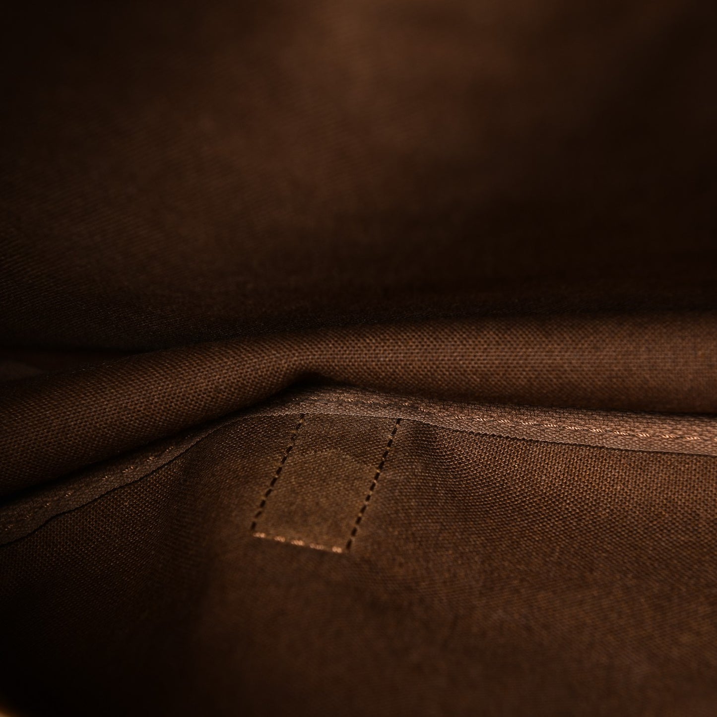 Monogram Saumur 43