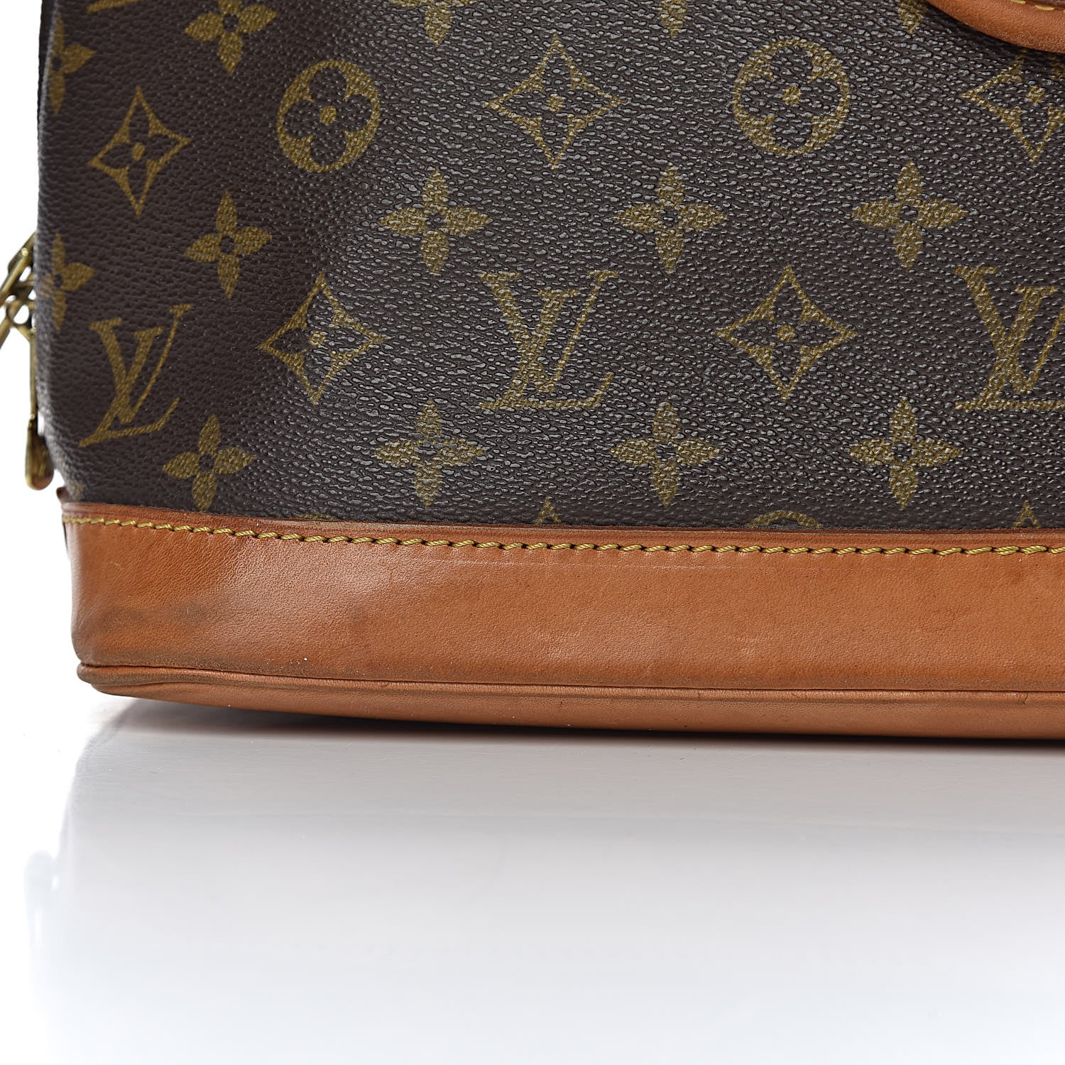Louis Vuitton Monogram Alma PM 17 of 25