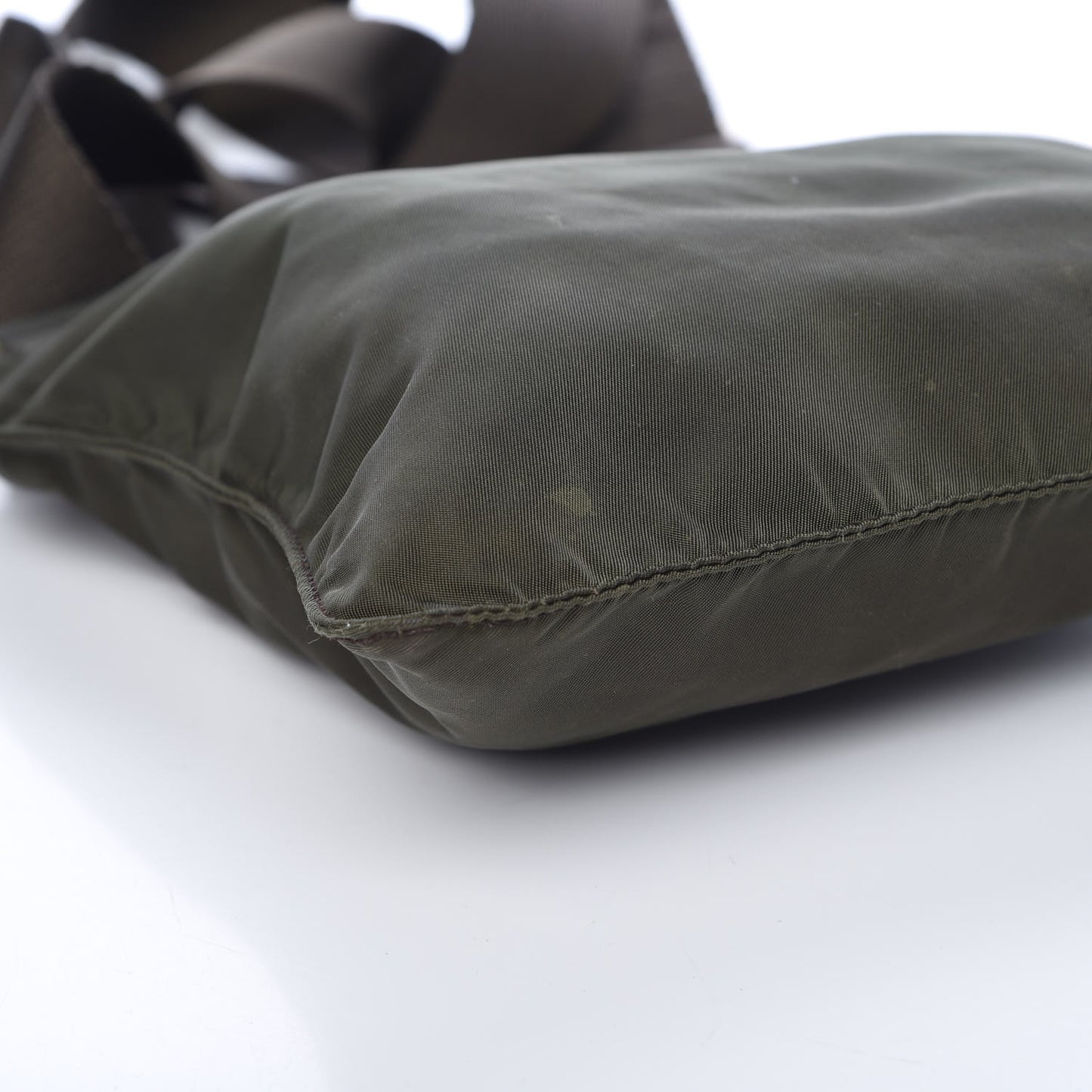 Tessuto Nylon Small Flat Messenger Bag Mimetico