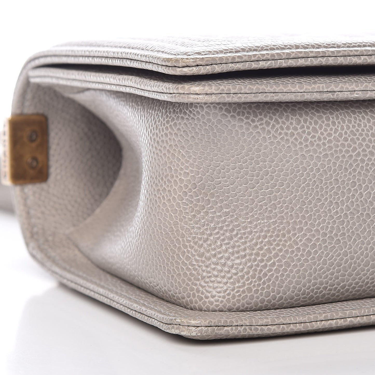 Caviar Quilted Medium Boy Flap Light Grey