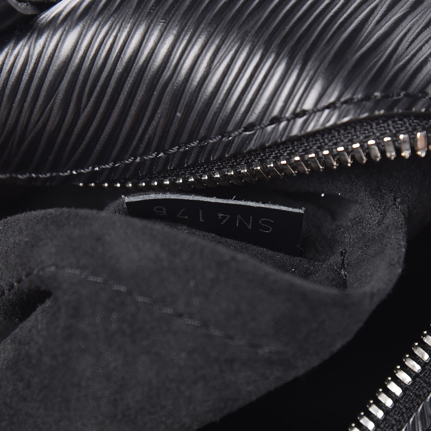 Louis Vuitton Epi Speedy Bandouliere 25 Black 7 of 11