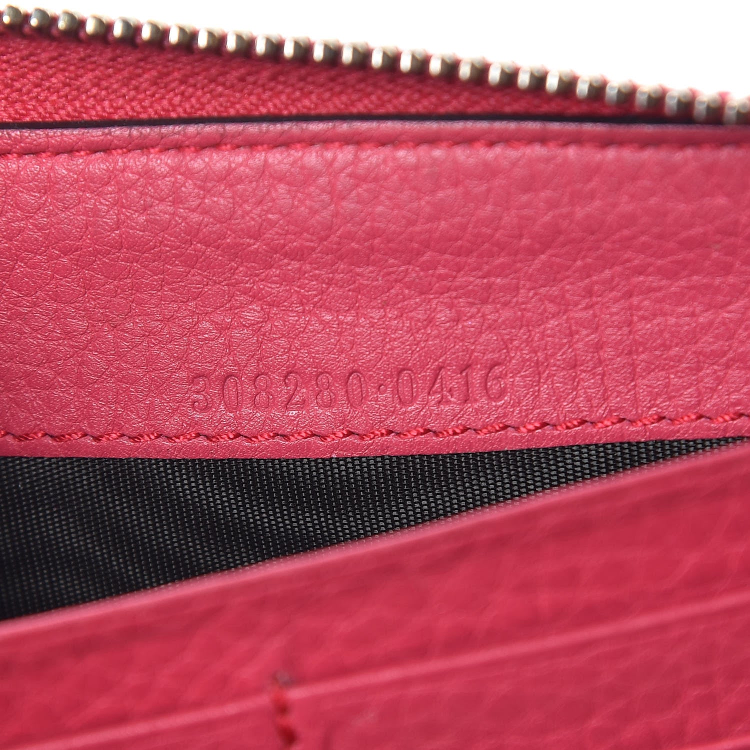 Gucci Pebbled Calfskin Soho Zip Around Wallet Pink 14 of 14