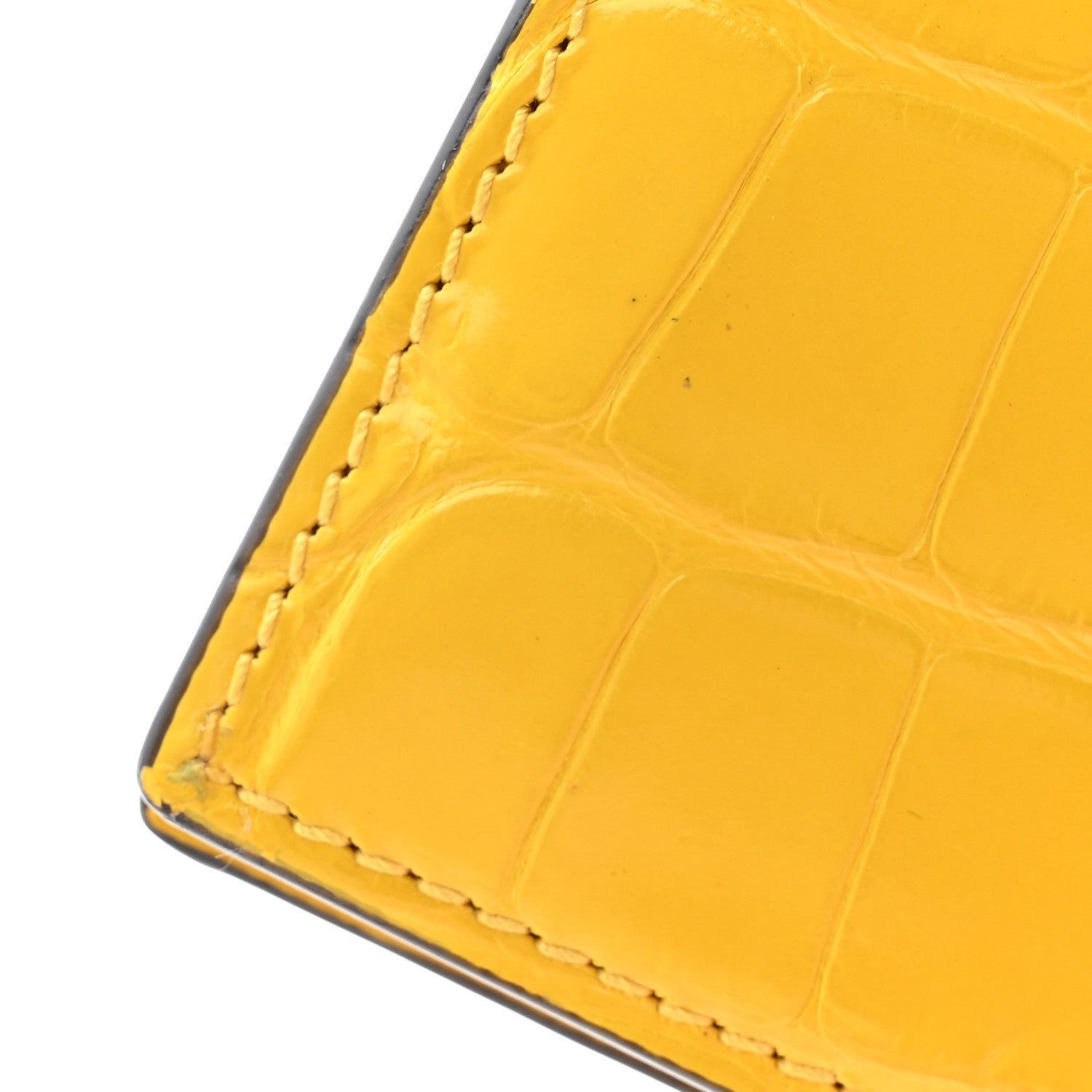 Gucci Crocodile Bi-Fold Wallet Yellow 1618067 – FASHIONPHILE