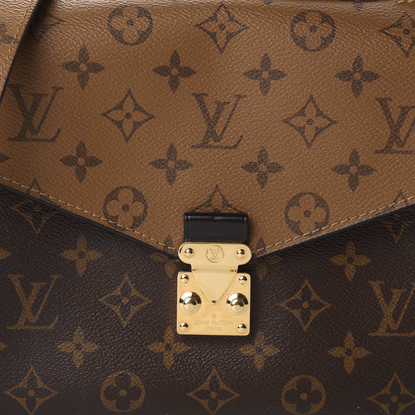 Reverse Monogram Pochette Metis