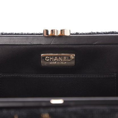 Chanel Sequin La Pausa Clutch Black Gold 6 of 8
