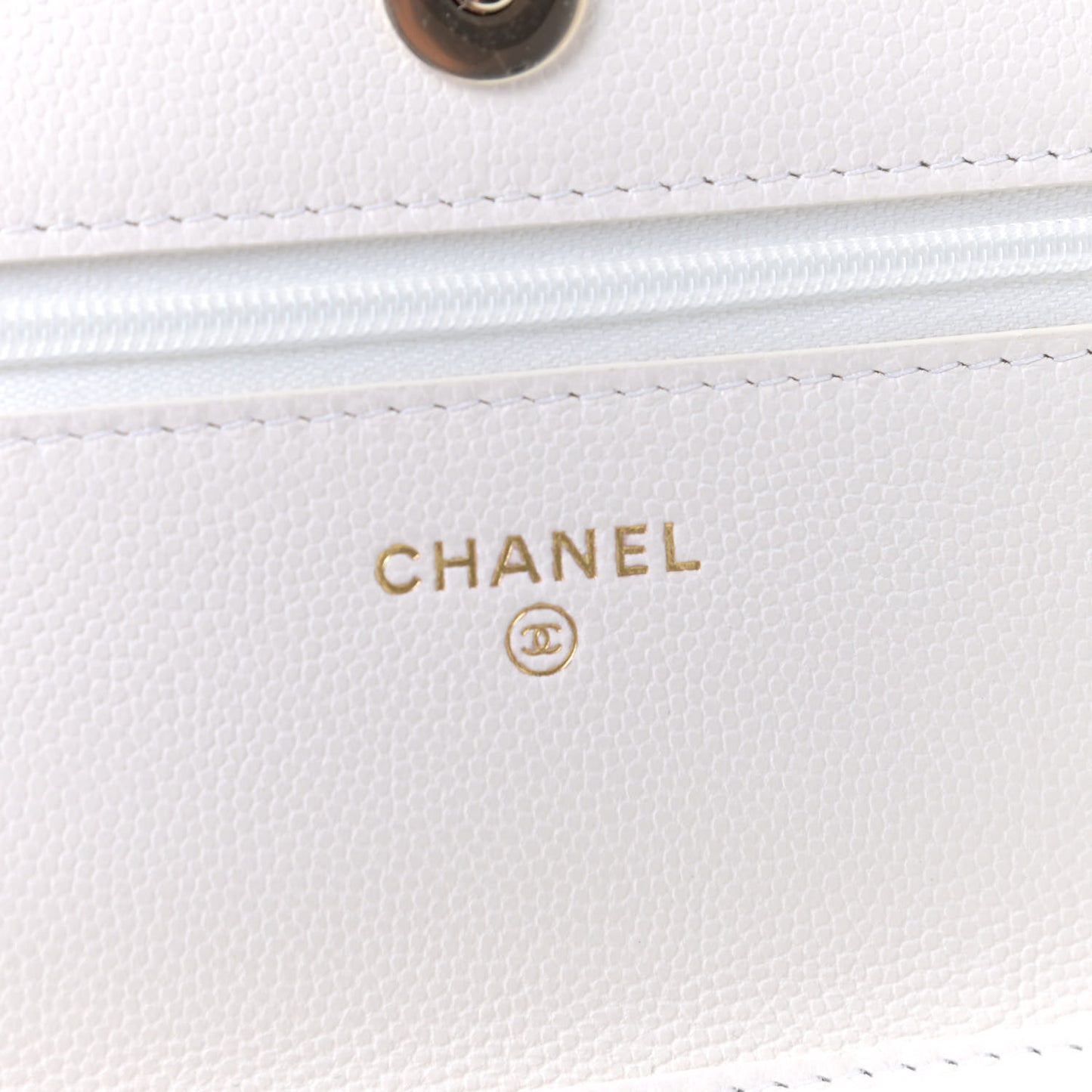 Caviar Quilted Wallet On Chain WOC White