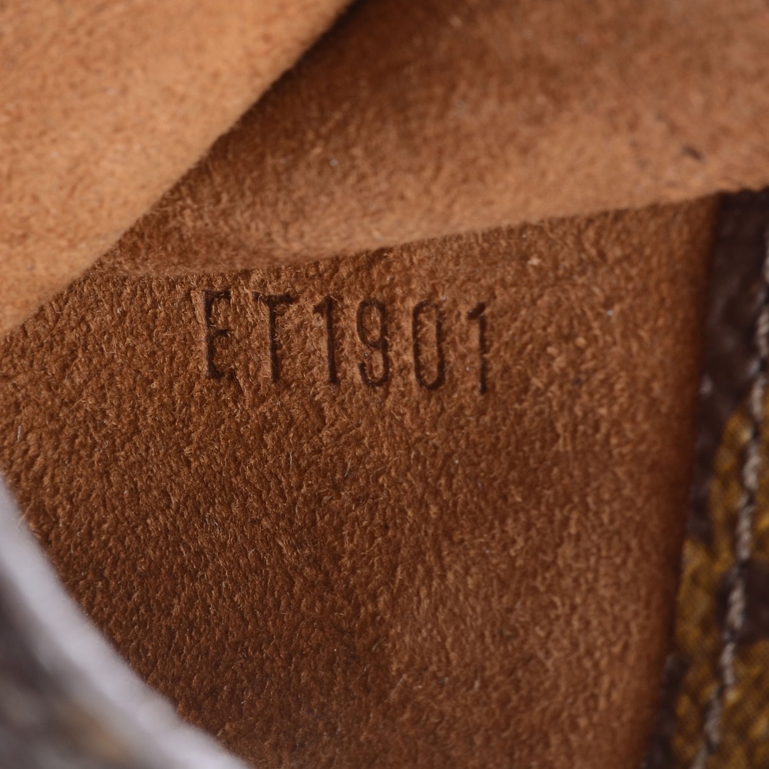 Louis Vuitton Monogram Sunglasses Case 6 of 6
