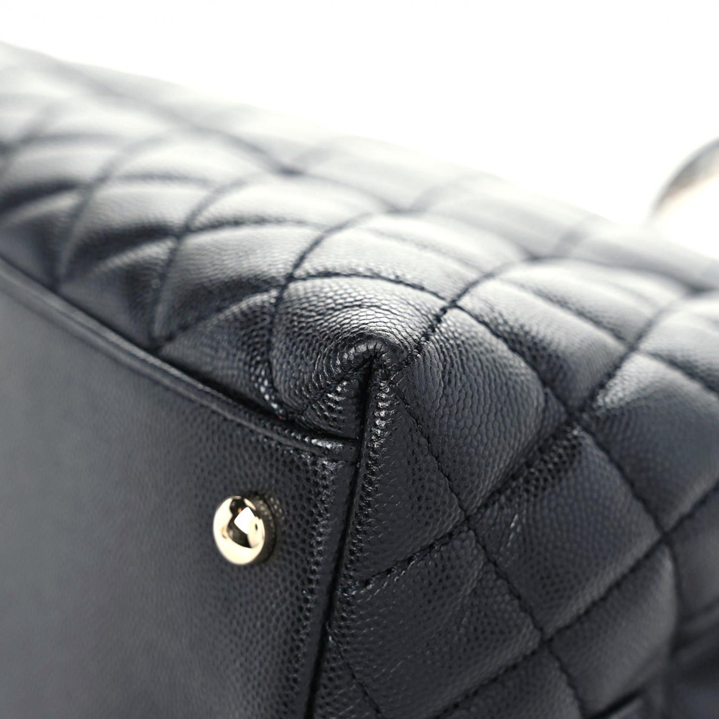 Caviar Quilted Medium Coco Handle Flap Black