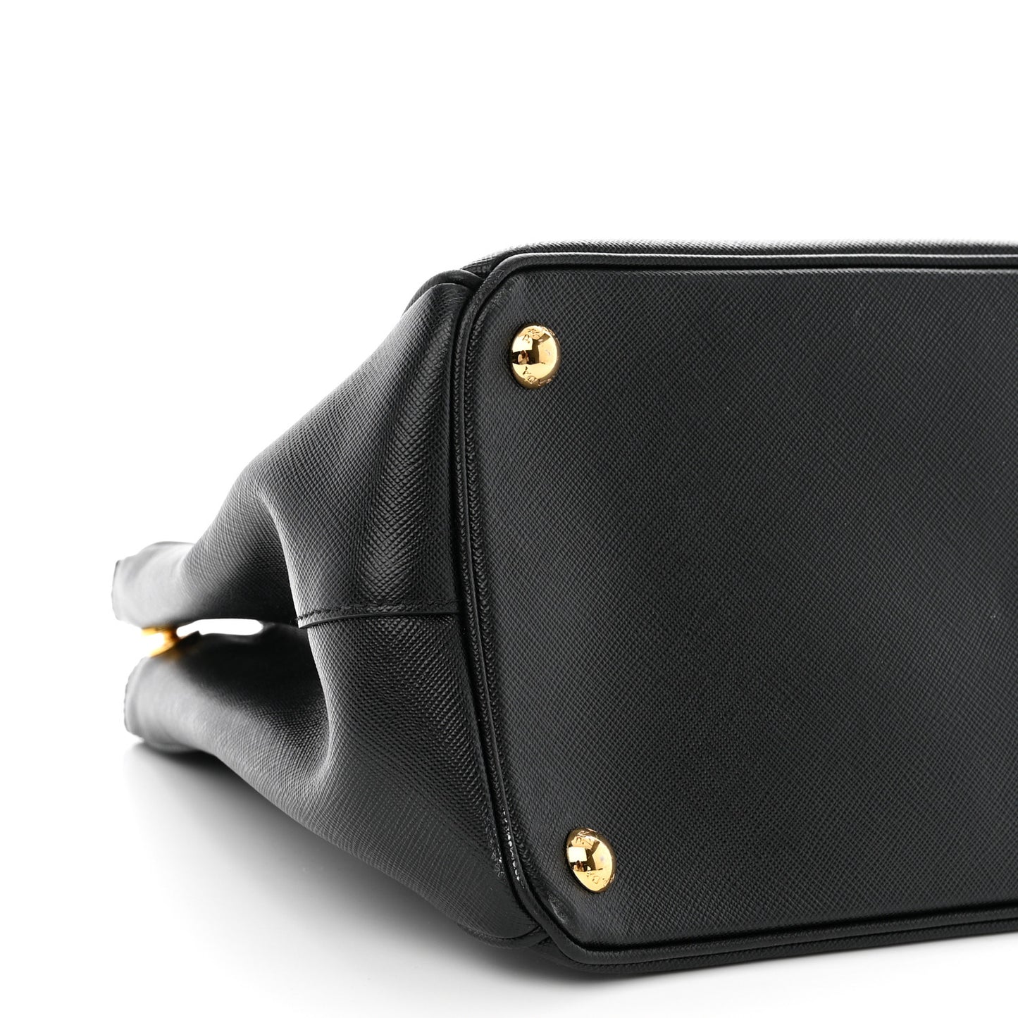 Saffiano Medium Galleria Double Zip Tote Black