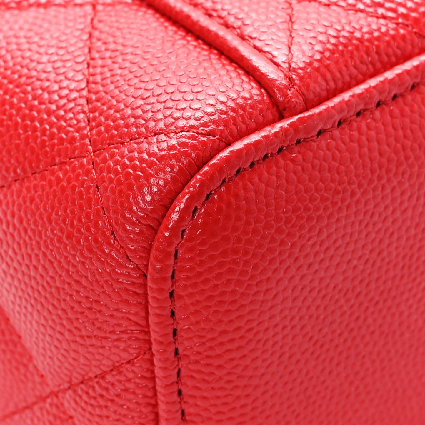 Caviar Quilted Mini Vanity Case With Chain Red