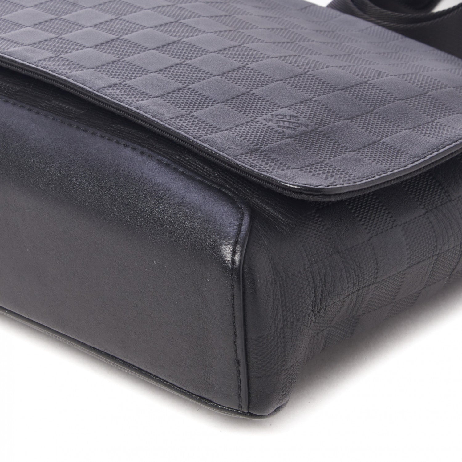 Louis Vuitton Damier Infini District PM Onyx 7 of 8