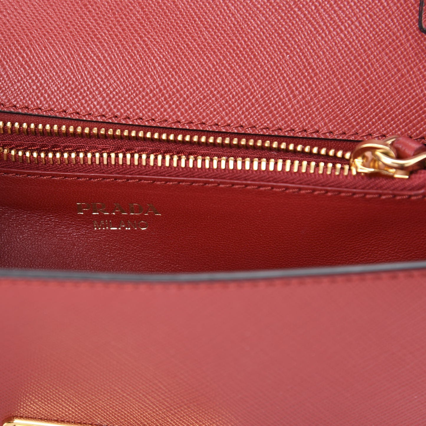 Saffiano Chain Crossbody Bag Fuoco