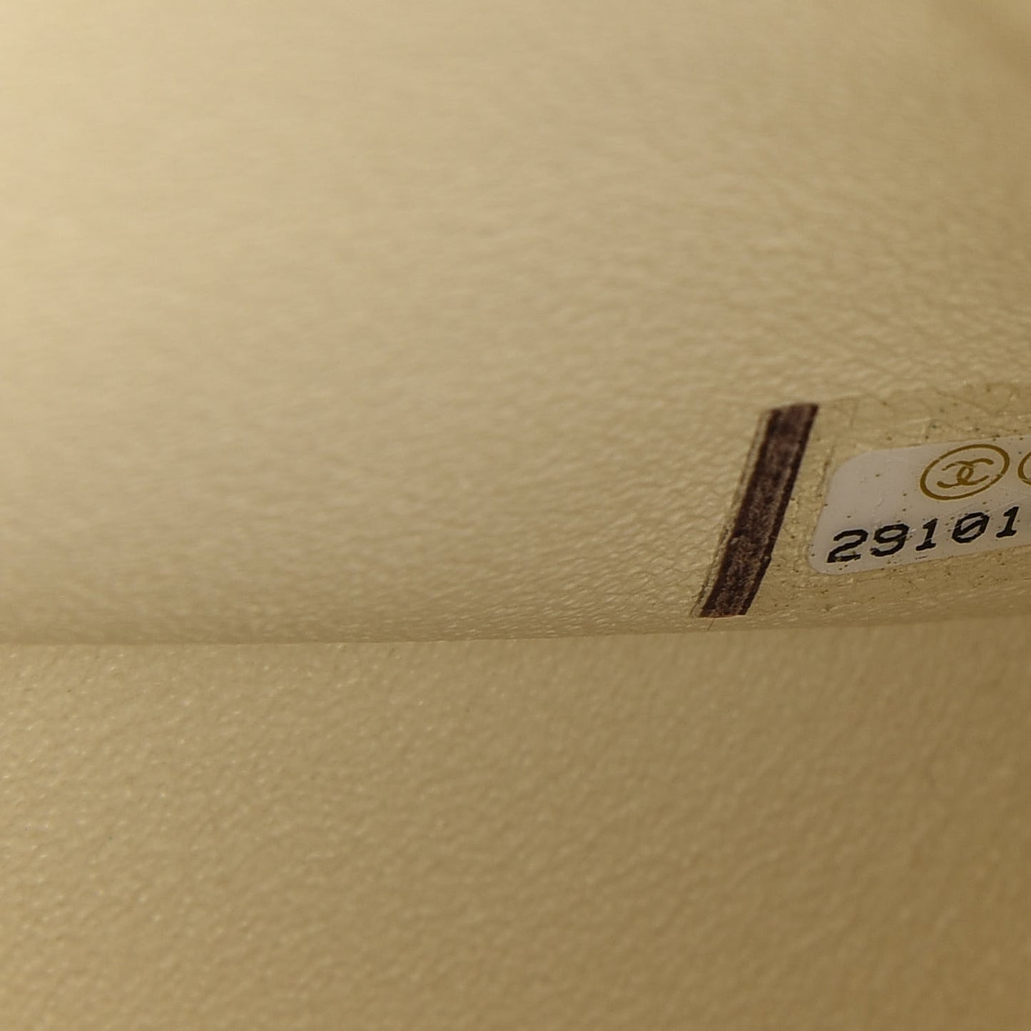 Caviar Quilted Jumbo Double Flap Beige Clair