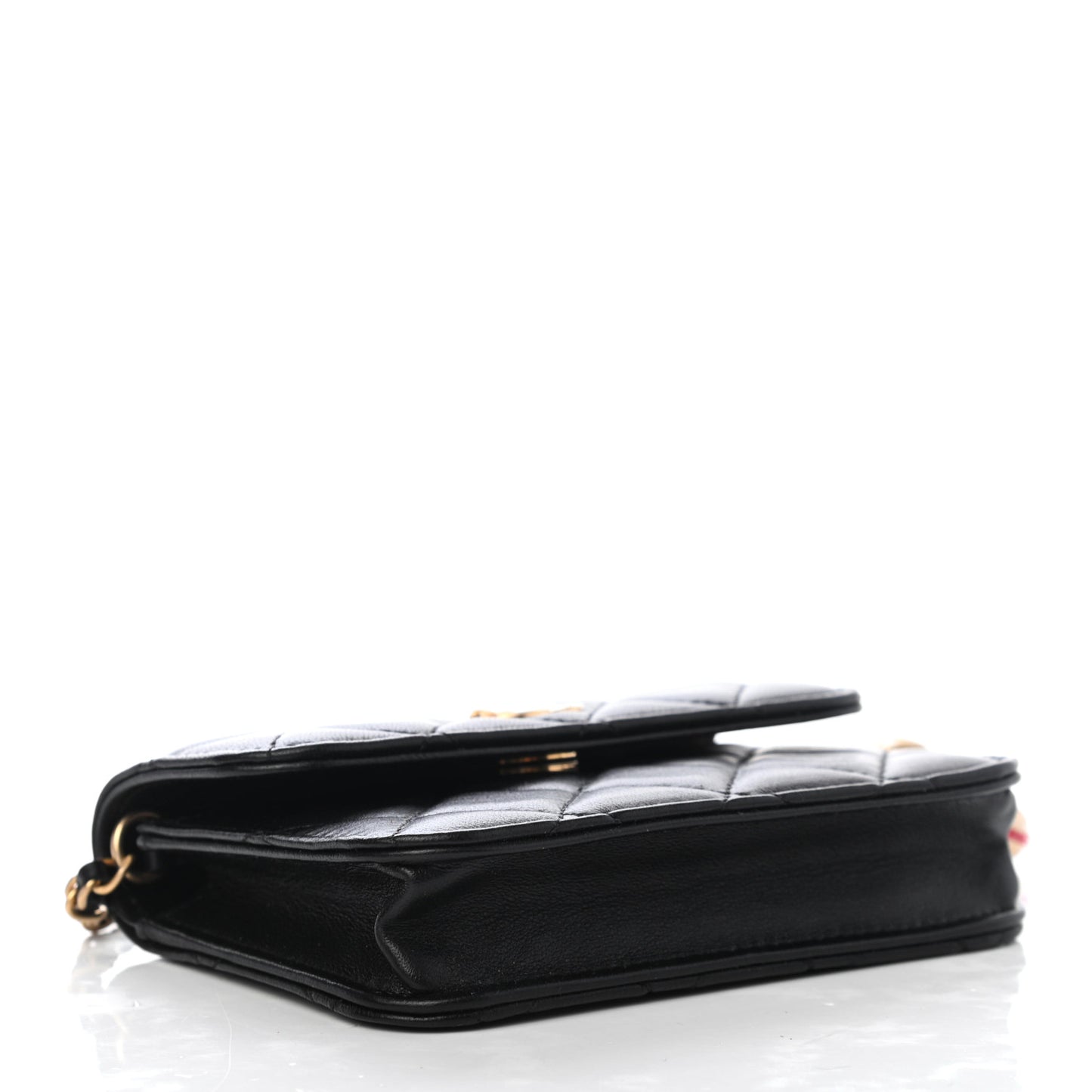 Lambskin Quilted Pearl Crush Clutch With Chain Black