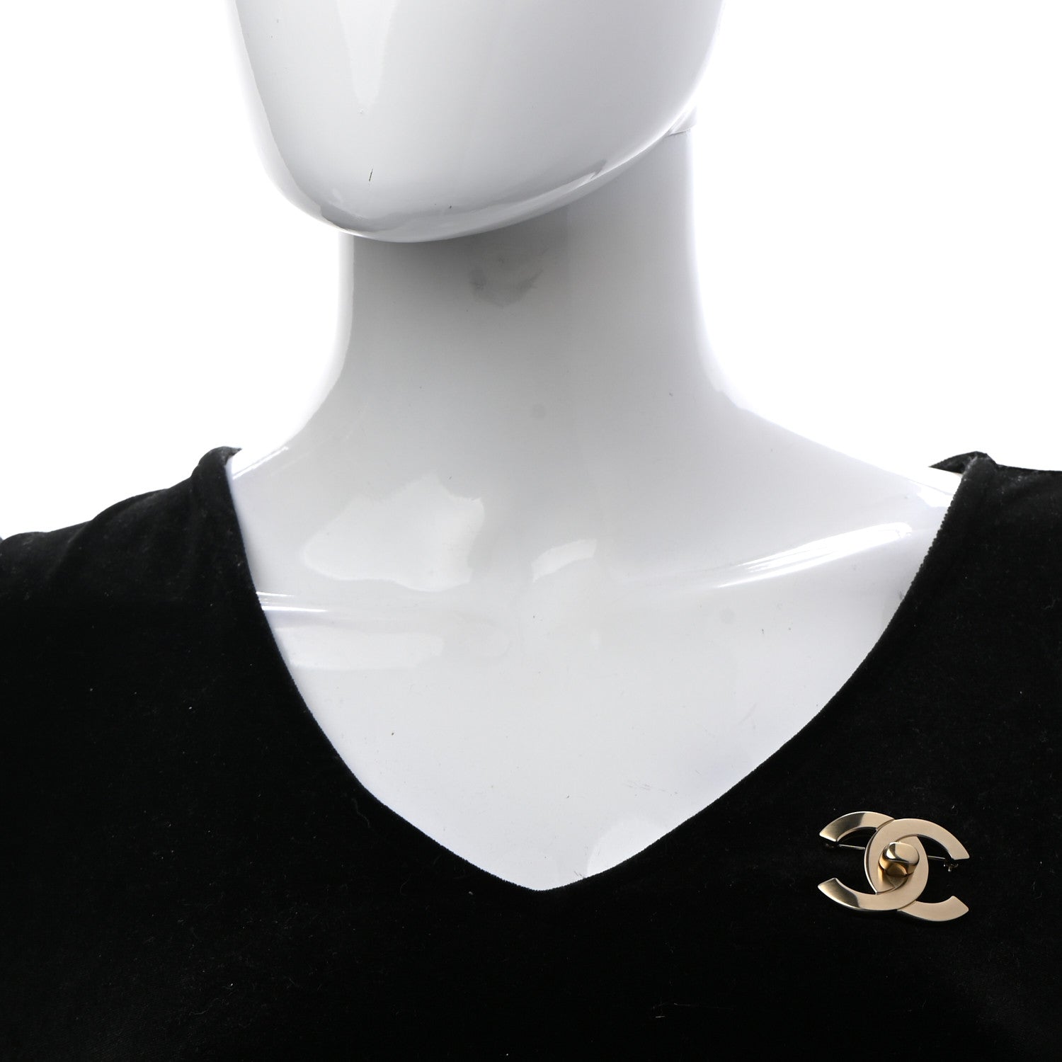 Chanel CC Turnlock Brooch Gold 2 of 5