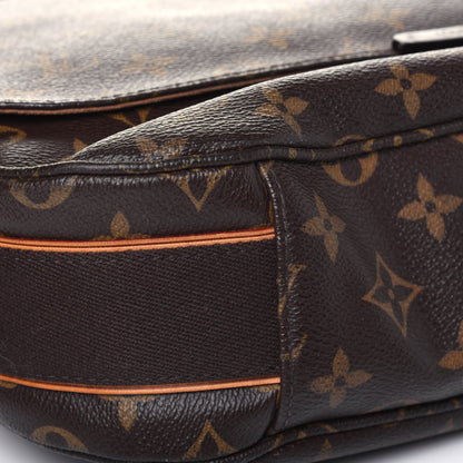 Louis Vuitton Monogram Beaubourg MM Messenger Bag 10 of 17