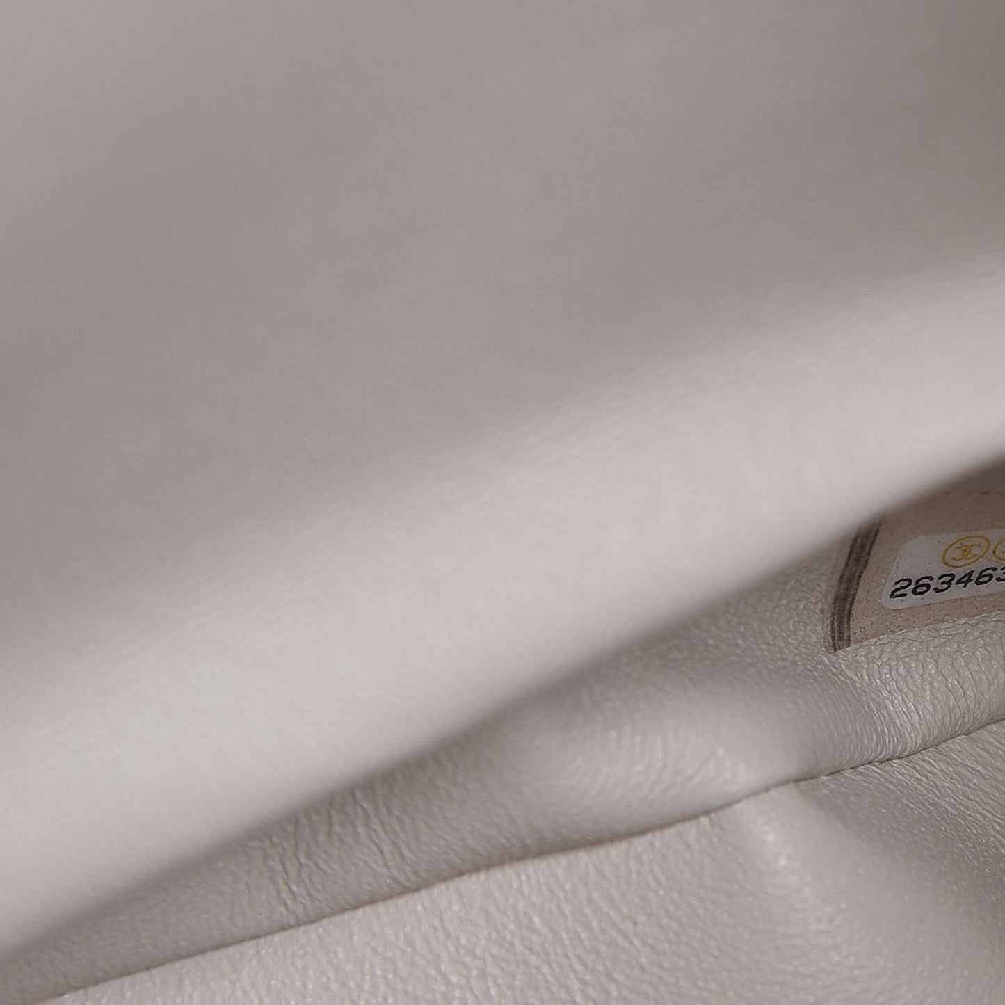 Caviar Quilted Jumbo Double Flap Ivory