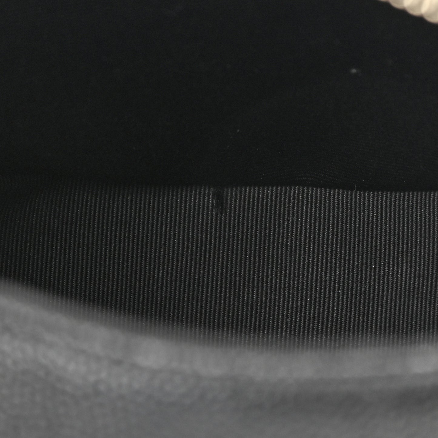Grain De Poudre Matelasse Chevron Quilted Round Vinyle Camera Bag Black