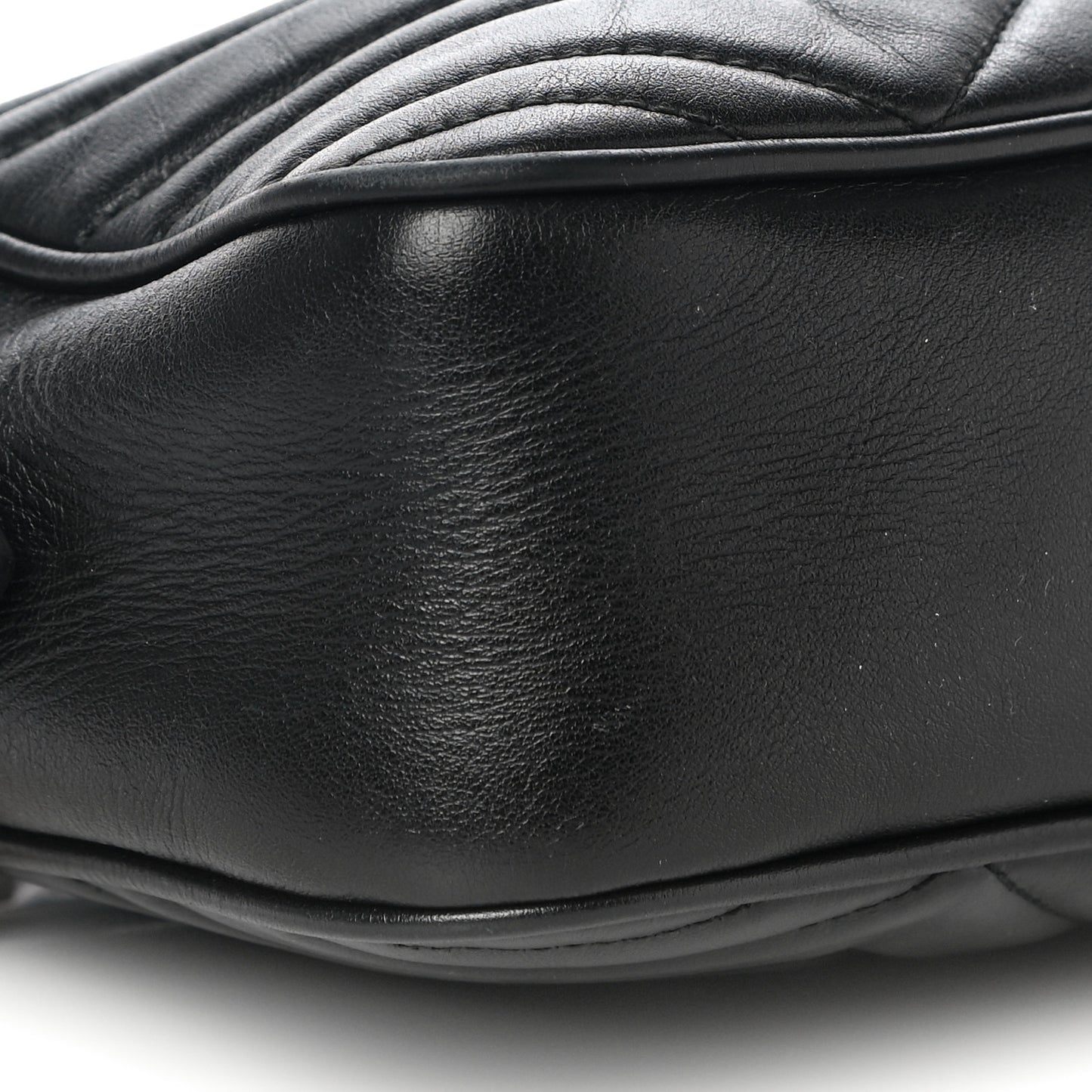 Calfskin Matelasse Small GG Marmont Chain Shoulder Bag Black