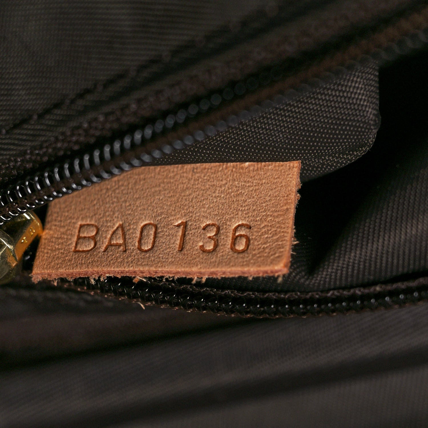 Louis Vuitton Monogram Zephyr 70 9 of 17