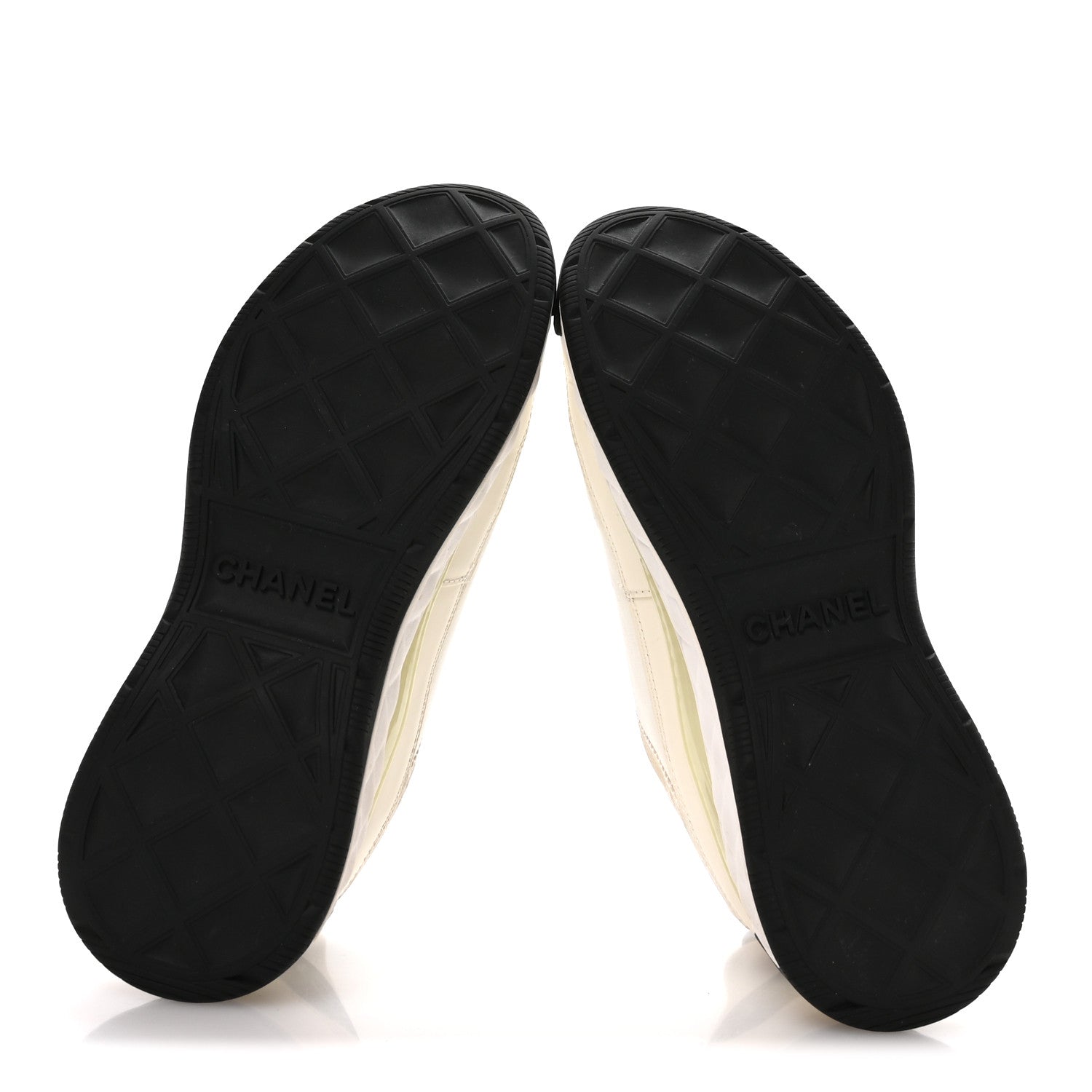 シャネル　バレーシューズ　BEIGE/BLACK  37 Chanel Velvet Calfskin Mixed Fibers CC Sneakers 36 Ivory Black