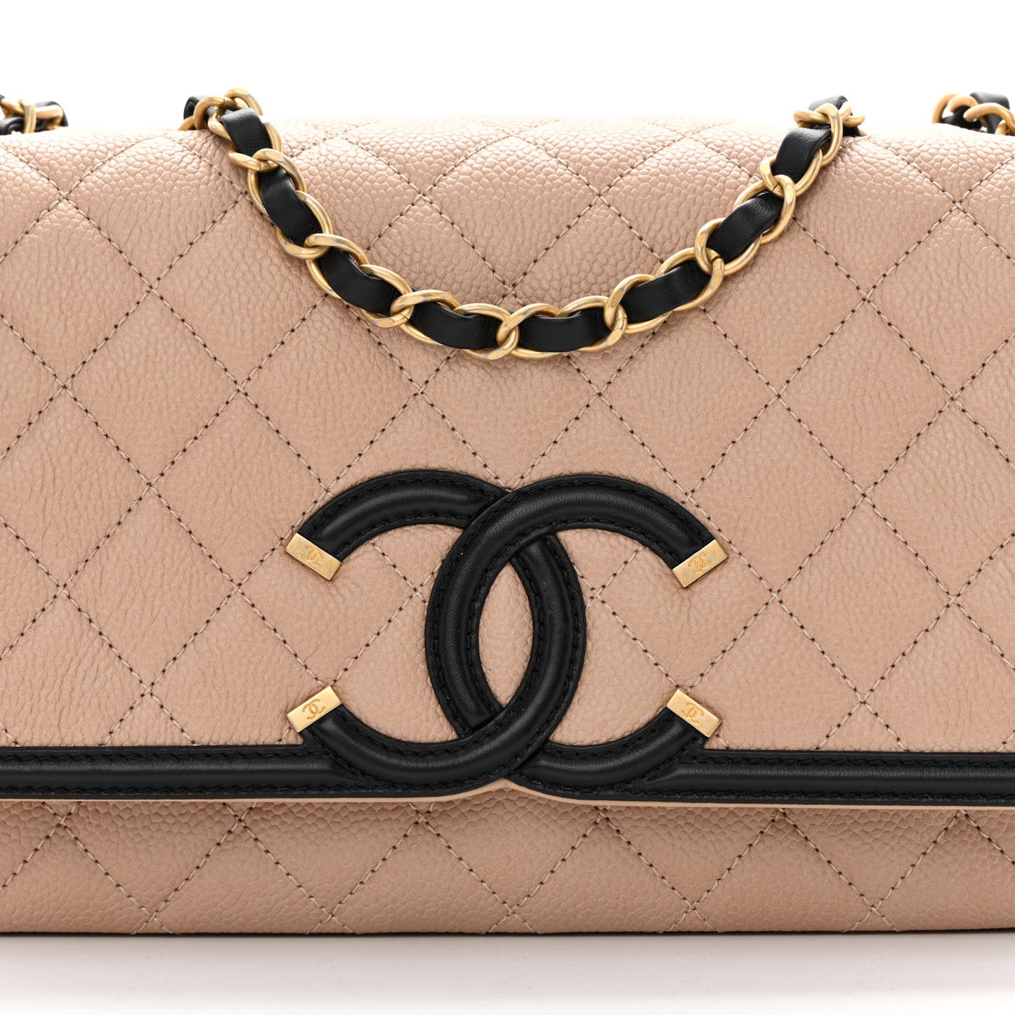 Caviar Quilted Medium CC Filigree Flap Beige Black