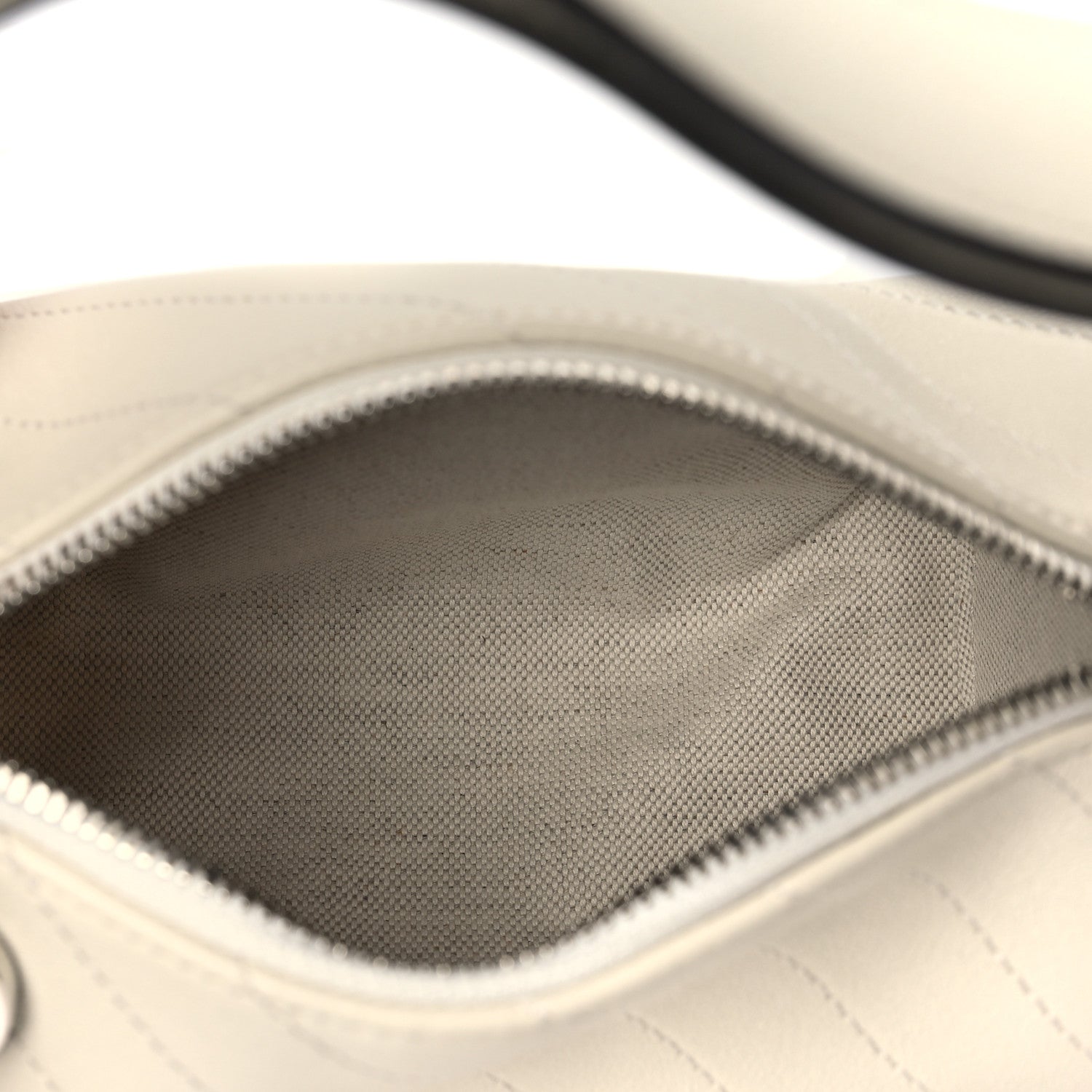 Gucci Sakai Be Green Calfskin Diagonal Stitched Mini Blondie Barrel Shoulder Bag Mystic White 5 of 11