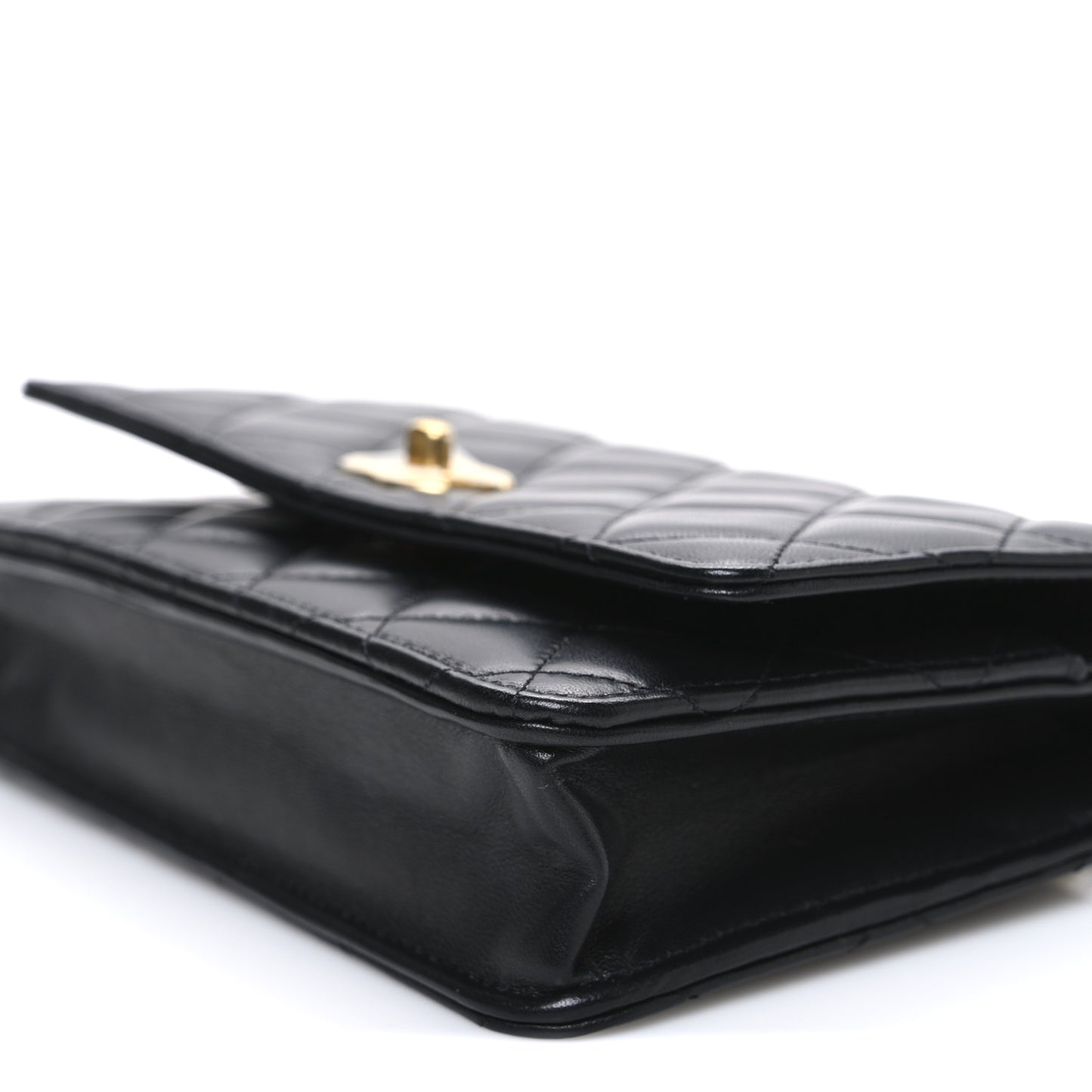 Lambskin Quilted CC Pearl Crush Wallet on Chain WOC Black