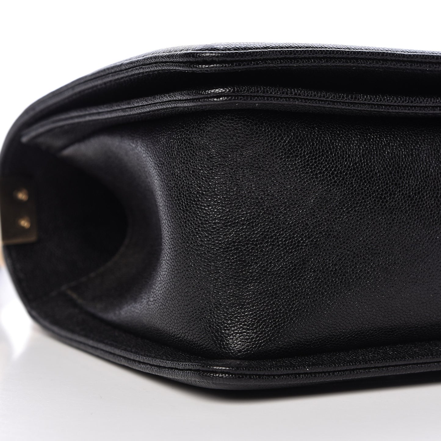 Caviar Chevron Quilted Medium Boy Flap Black
