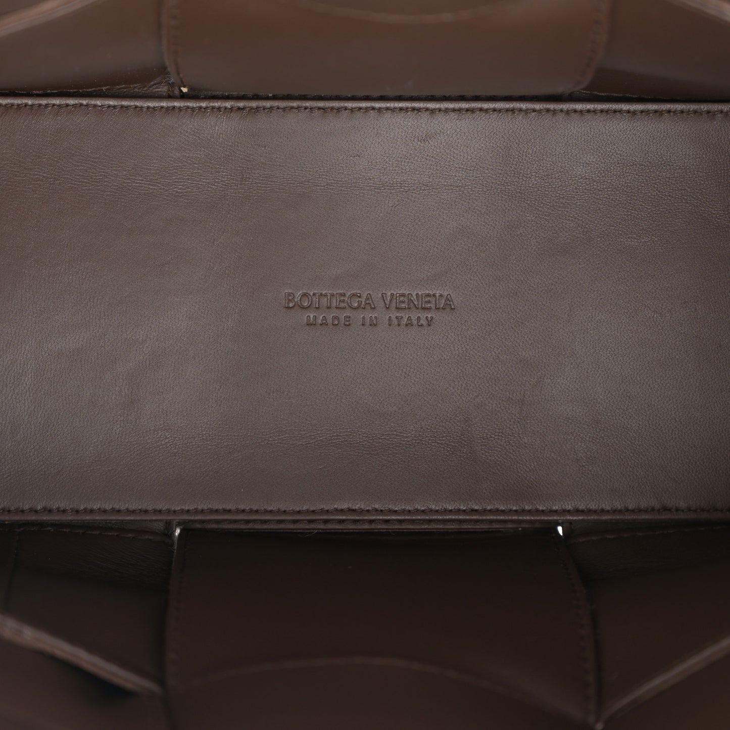 Suede Foulard Intrecciato Small Arco Tote Brownie