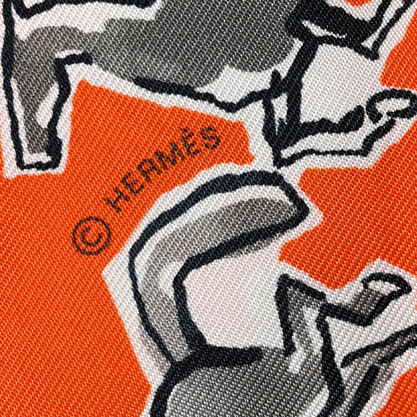 Silk Chevaux En Liberte Twilly Orange Gris Argent