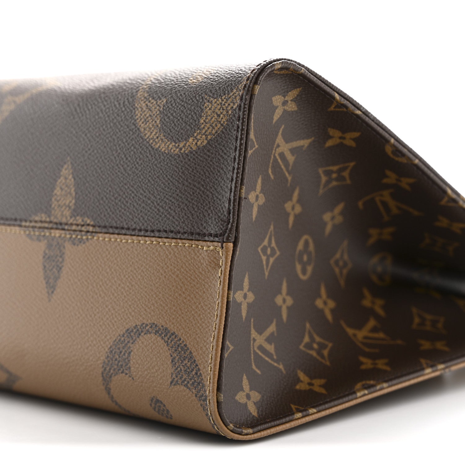 Louis Vuitton Reverse Monogram Giant Onthego MM 9 of 9