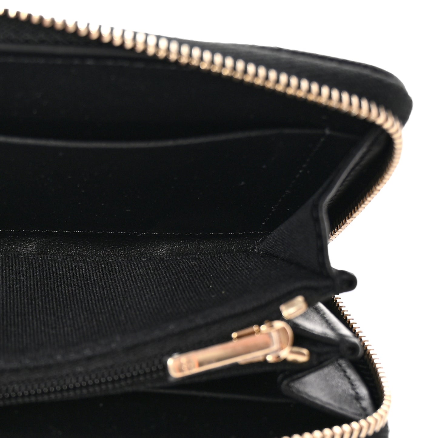 Caviar Quilted XL CC Zip Around Card Holder Black