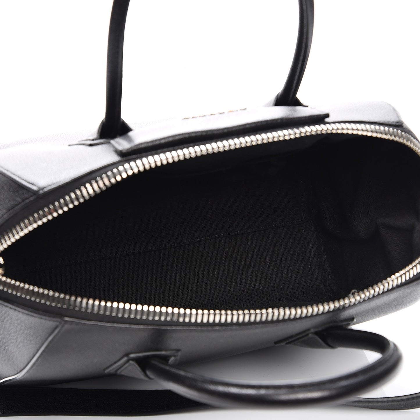 Sugar Goatskin Medium Antigona Black